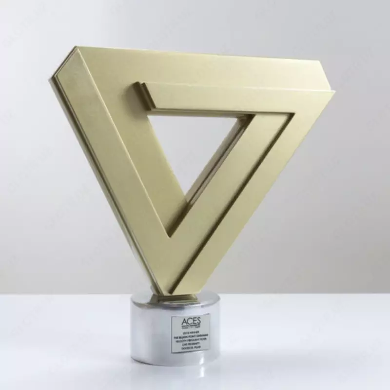 mukofotlar haykalchalar metalldan yasalgan qadahlar - по запросу