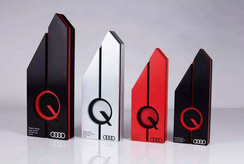 metall kuboklar medallar haykalchalar - по запросу