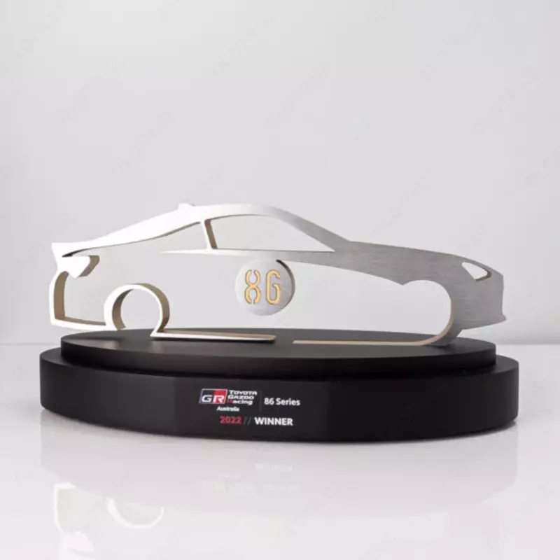 награды сувениры подарки кубки призы медали статуэтки - metall kuboklar medallar haykalchalar