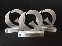 metall kuboklar medallar haykalchalar по запросу - награды сувениры подарки кубки призы медали статуэтки