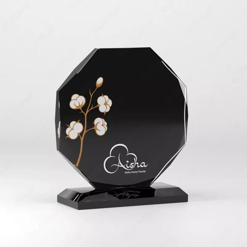 kristallar buyurtma bo'yicha esdalik sovg'alari bilan taqdirlaydi