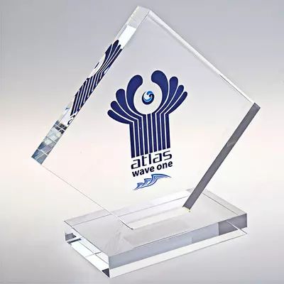 новогодние корпоративные подарки награды сувениры под заказ награды сувениры подарки кубки призы медали статуэтки