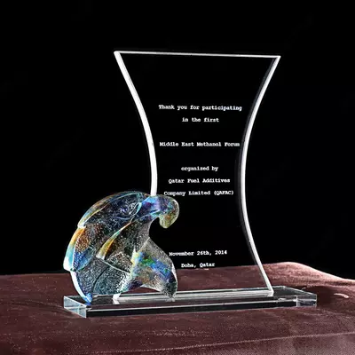 yodgorlik haykalchasi mukofoti sovg'a buyurtma qilish uchun