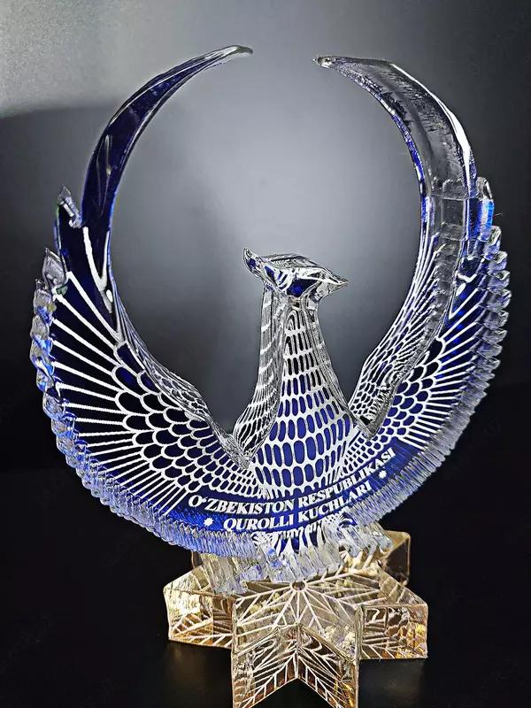 Sovg'alar Mukofotlar Yoritgichlar Haykalchalar Esdalik sovg'alari Ulgurji va chakana