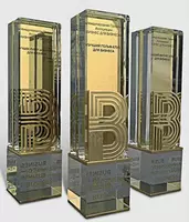 награды сувениры подарки кубки призы медали статуэтки - biznes sovg'alari mukofotlar haykalchalar esdalik sovg'alari