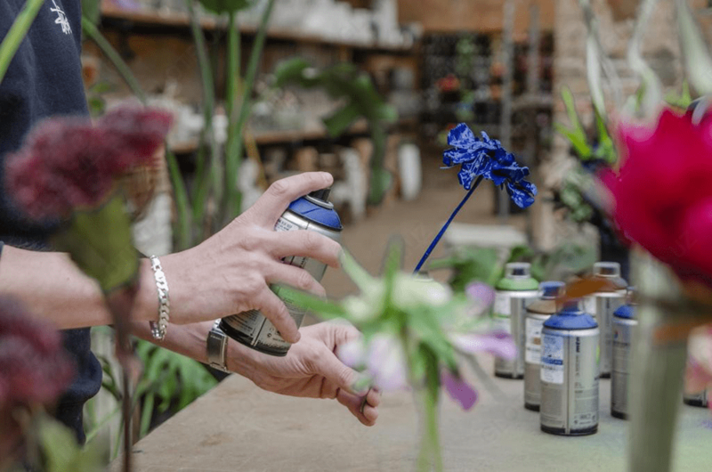 Аэрозольная краска Montana Colors WB 300 на водной основе черная матовая Carbon Black - 100 000 сум