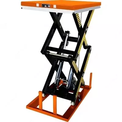 Подъемный стол с выносной насосной станцией YLF