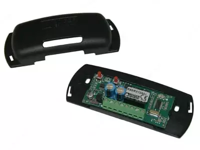 Двухканальный внешний приемник "Roger R93/RX12A/U" - 723 000 сум / комплект