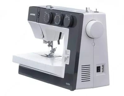Швейная машина Janome 1522DG