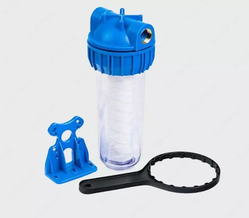 с прозрачным стаканом