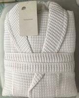 Erkaklar uchun katta o'lchamdagi vafli xalat (oq) - 320 000 so'm