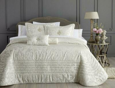 Набор постельного белья CAROLYN - 2 500 000 сум / шт.