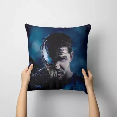 Подушки с принтом Venom для дома