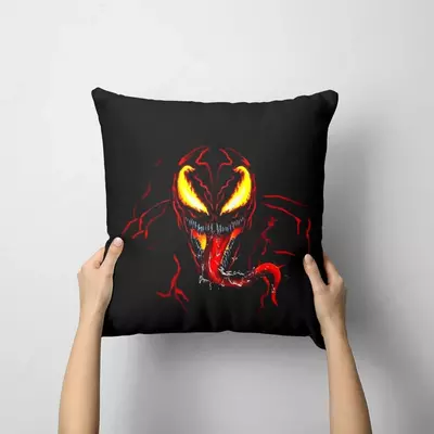 Подушки с принтом Venom для дома