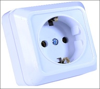 Розетка 1 с заземлением Du-27 - 8 493.9 сум