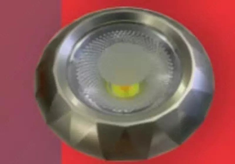 "Dusel" halogen lampalarli chiroq Neoklassik 1015