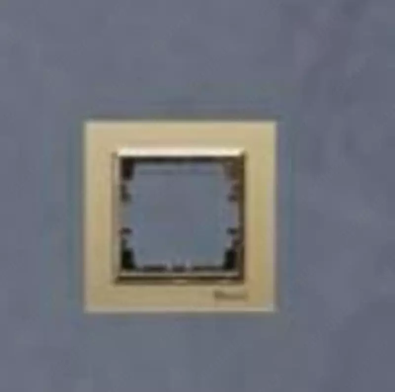 Рамка под розетку