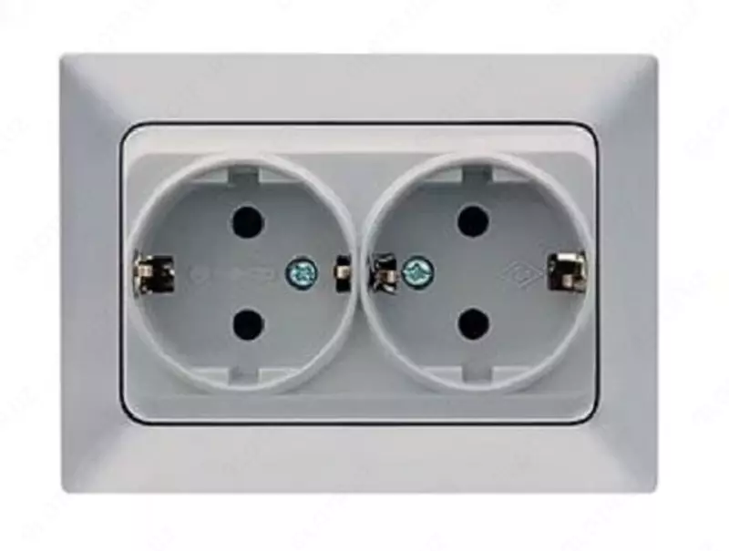Ikkita elektr rozetkasi (yerga ulangan) "Dusel" Rich, 16A, 220-250 V (Kumush)