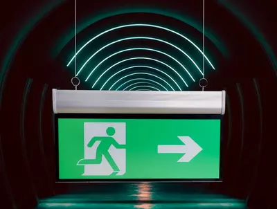 Аварийное светодиодное табло (Выход направо) "Dusel" EX2