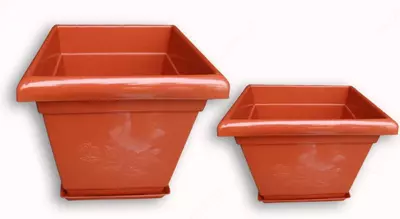 Цветочные горшки и вазоны пластиковые