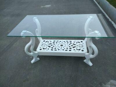 Журнальный столик (белый)