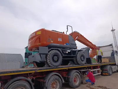 Экскаватор HITACHI ZX190W-5A