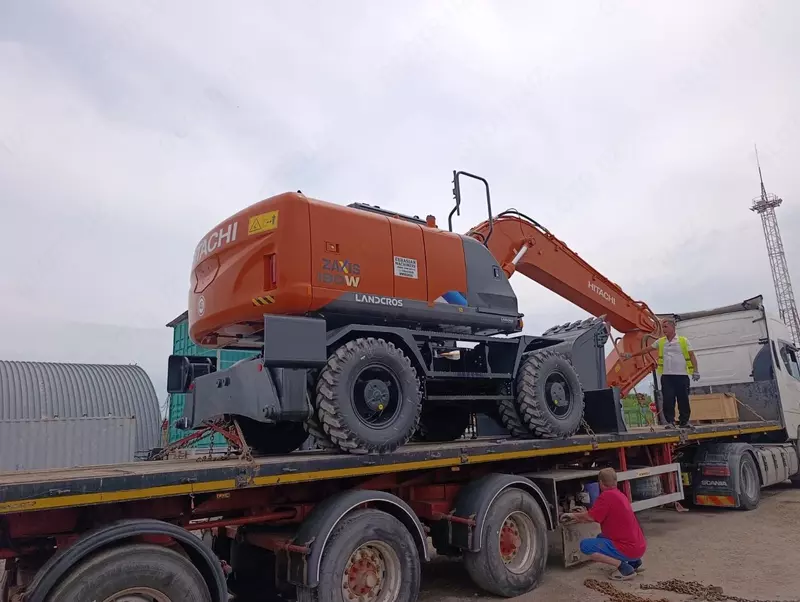 Экскаватор HITACHI ZX190W-5A