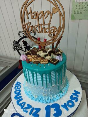 Именинный торт арт 033 - 150 000 сум / шт.