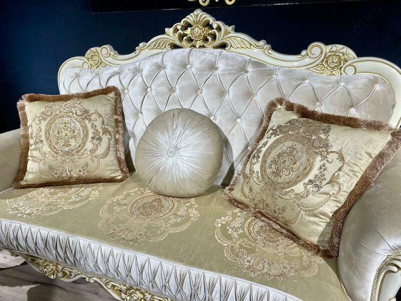 Yumshoq mebellar Royal