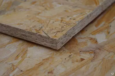 Namlikka chidamli OSB plitasi 2500x1250, qalinligi 18 mm.