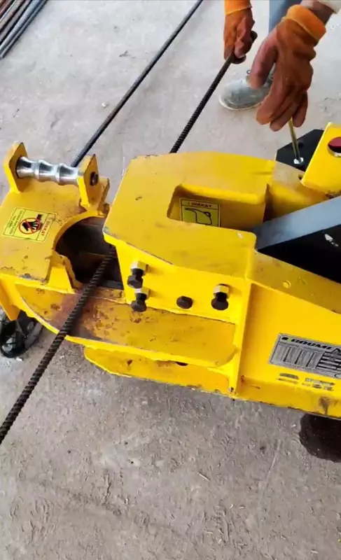 Гидравлический станок для резки арматуры (Арматурорез) TG 45 - по запросу