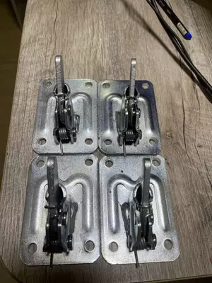 Чироз - Пружинние зажимы для опалубки - Kalip kilidi 4мм Irtem Stroy Market