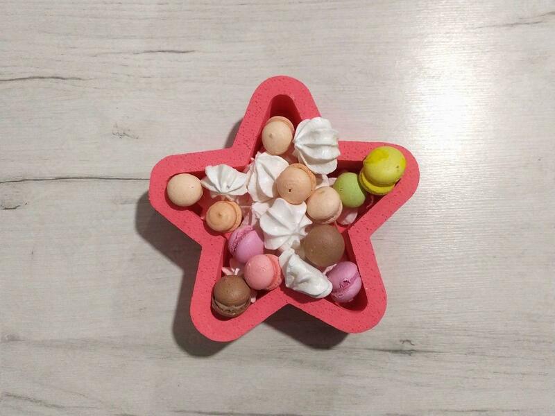 {0} so'mdan Sovg'a qutisi (PENOBOX) yulduzcha