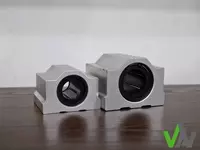 Линейные подшипники в корпусе SCS