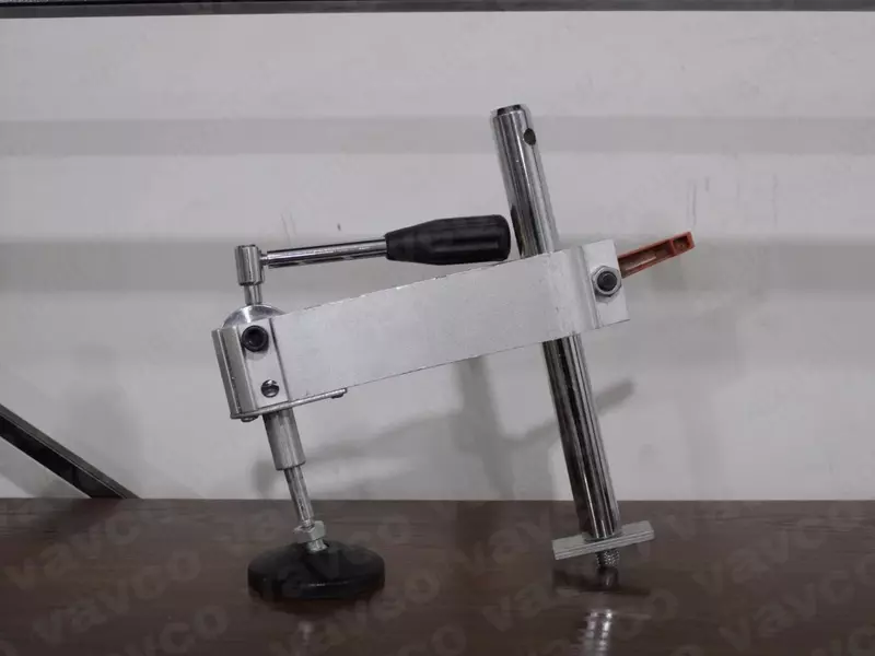 Прижим от форматно-раскроечного станка