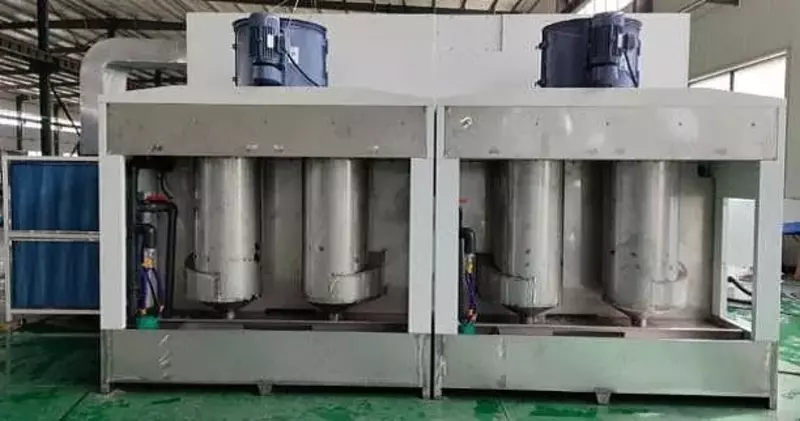 Eshiklar va jabhalarni bo'yash uchun avtomatik bo'yoq kamerasi VAVCO MACHINERY