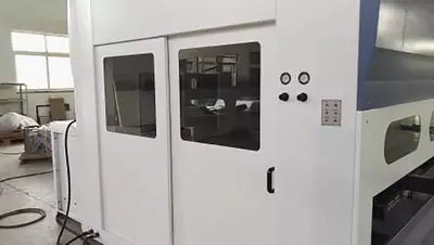 Fasadlarni (eshiklarni)bo'yash uchun avtomatlashtirilgan kamera - Narx so&#039;rov asosida