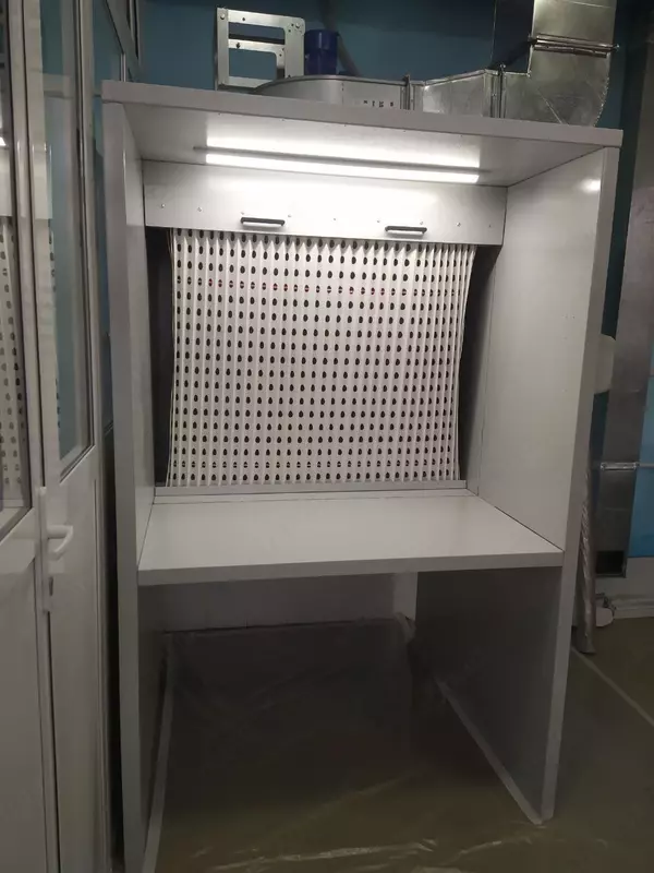 Quruq filtrlar bilan bo'yash kabinasi