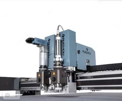 Машина для резки одежды с ЧПУ с вибрационным ножом без матрицы - Цена по запросу