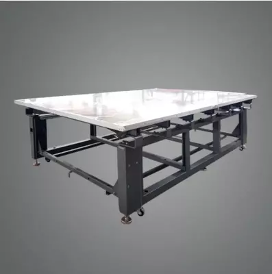 Цена по запросу Машина для резки одежды с ЧПУ с вибрационным ножом без матрицы