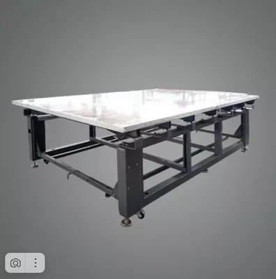 Narx so&#039;rov asosida Ko‘p qatlamli matolarni tebranuvchi pichoq bilan kesish mashinasi