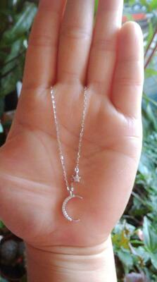 "Yarim oy" marjonlari bilan kumush zanjir