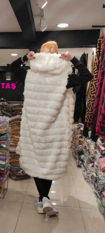 Женский меховой жилет с капюшоном - от 204 054.1 сум