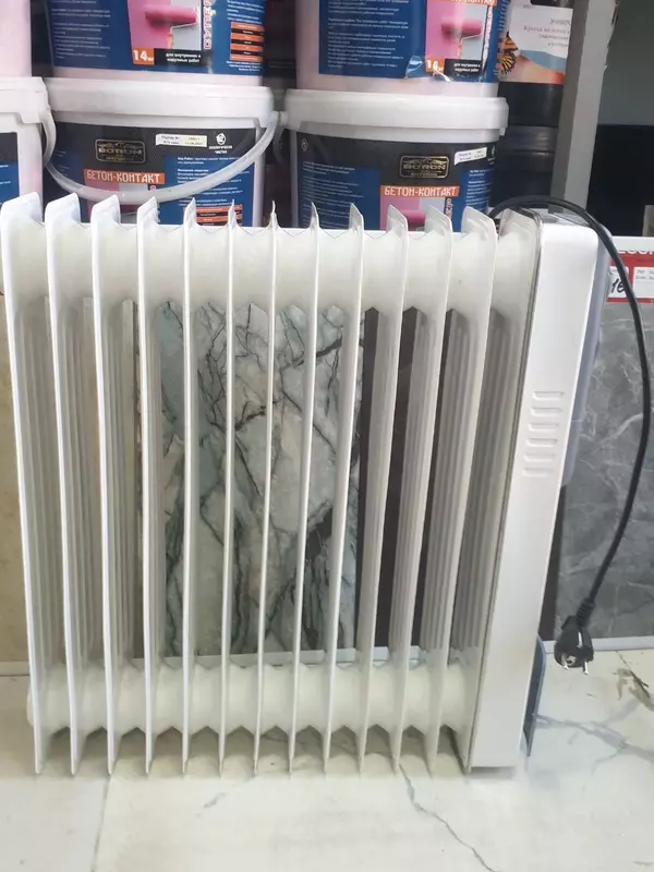 600 000 so'm Yog 'isitgich "Emerald" EM-1313 2900W (13 qism) Oq/kulrang