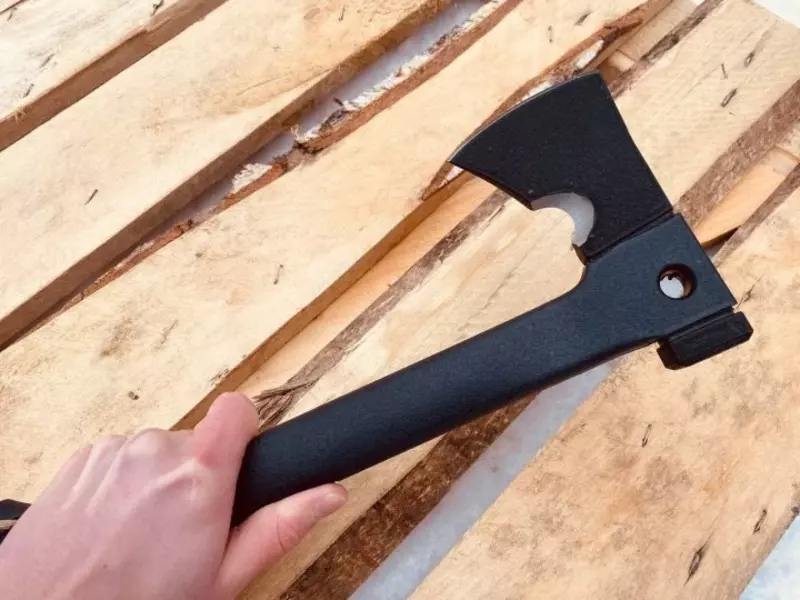   Туристический топор