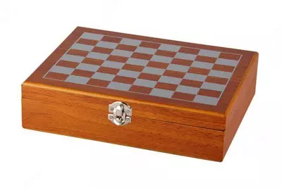 "Шахматы" с фляжкой