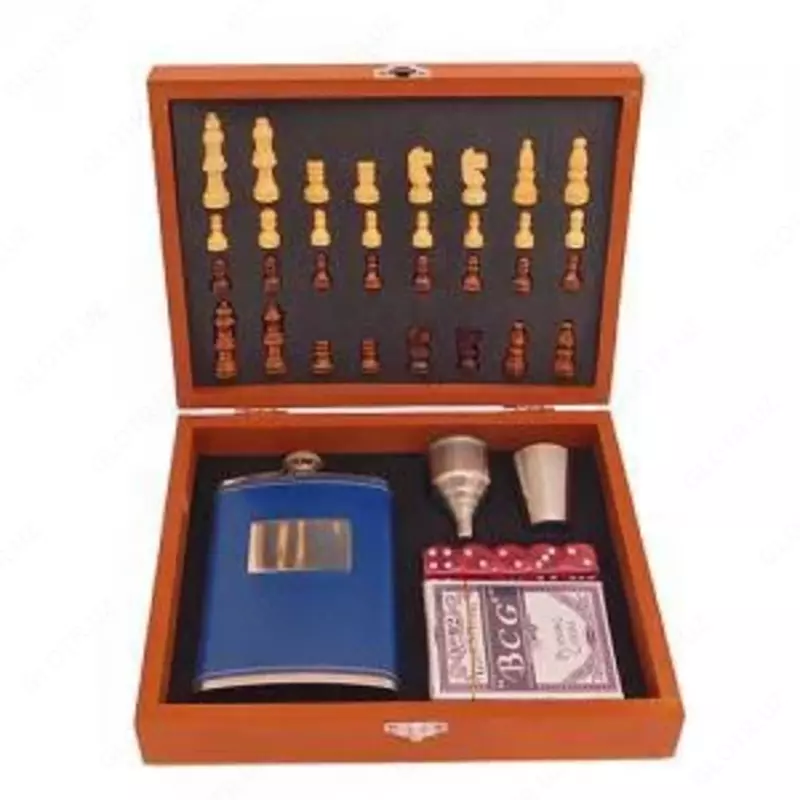 "Шахматы" с фляжкой