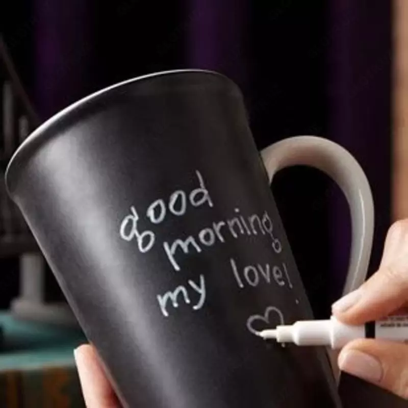 Кружка с маркером для надписей на кружке.