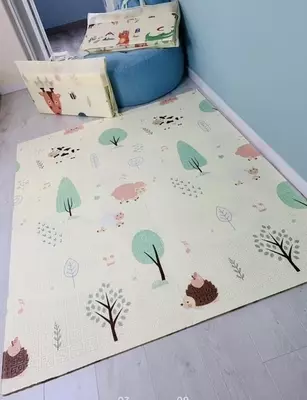 Детский складной игровой коврик 2-х сторонний Развивающий коврик обладает высокой упругостью и гибкостью. Благодаря таким свойствам, коврик убережет Вашего малыша от ушибов,когда он играет