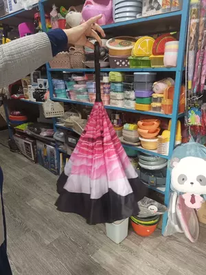 Зонт с двойным куполом и двойной ручкой